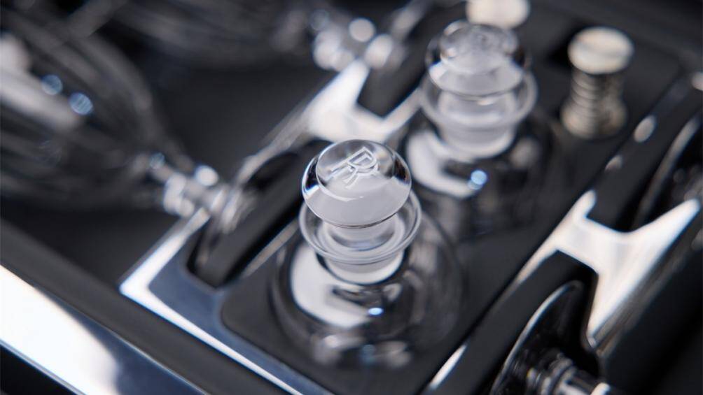 Xe có khả năng tăng tốc từ 0 – 100 km/h trong vòng 5,3 giây và có khả năng đạt tốc độ tối đa lên tới 250 km/h