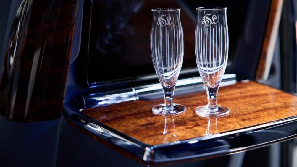 Rolls-Royce Phantom thế hệ thứ VIII được trang bị khối động cơ V12 6.75 lít với khả năng sản sinh công suất tối đa lên tới 563 mã lực