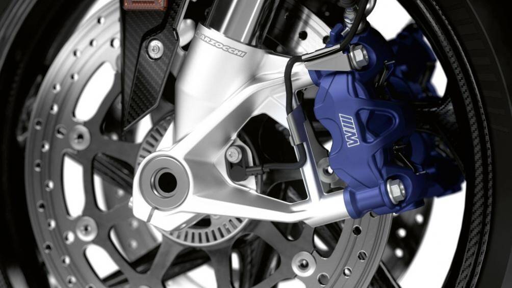 Phiên bản cao cấp hơn là Competition có giá lên đến 4.500.000 Rupee (1,43 tỷ đồng)