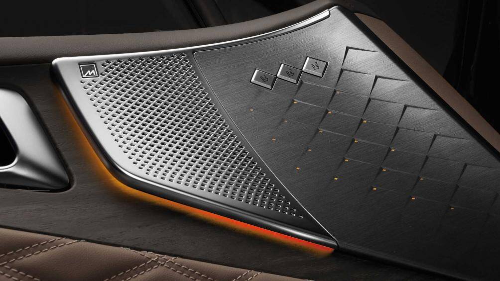 Mẫu sedan K8 được trang bị động cơ xăng V6 với dung tích 3,5 lít có khả năng sản sinh công suất 296 mã lực