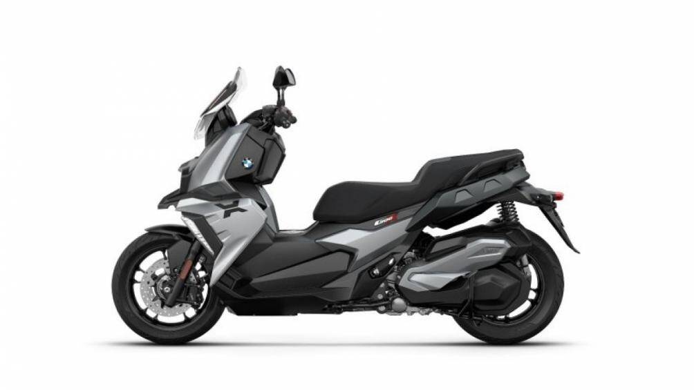 Cảm biến oxy và đầu xi lanh bên trong cũng được cải tiến, bộ đôi tay ga này đều đạt tiêu chuẩn khí thải Euro 5