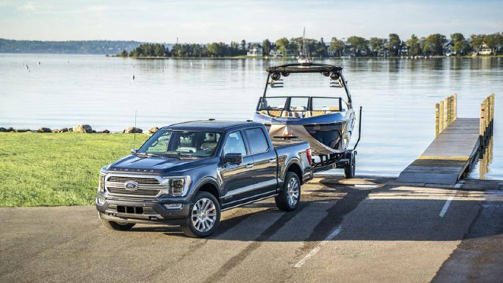 Nó có thể tự tự đóng/mở, thay đổi trên khung thân/cửa hậu và cánh gió chủ động mũi xe để tối giảm mức nhiên liệu tiêu thụ