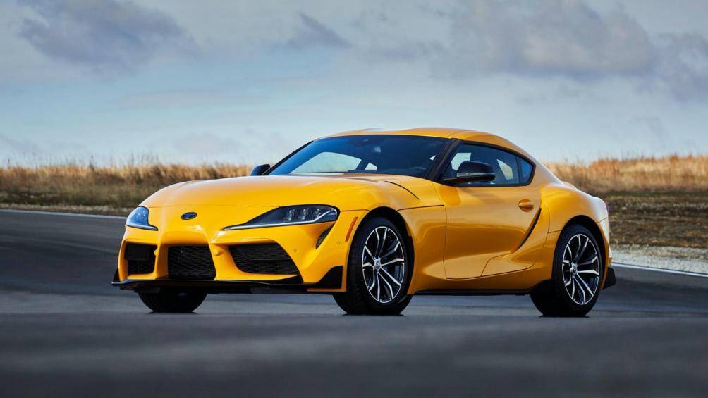 4. Toyota GR Supra: Nhà sản xuất Nhật Bản tạo nên sự khác biệt cho xe khi tinh chỉnh lại hệ thống treo, hệ thống lái và vi sai