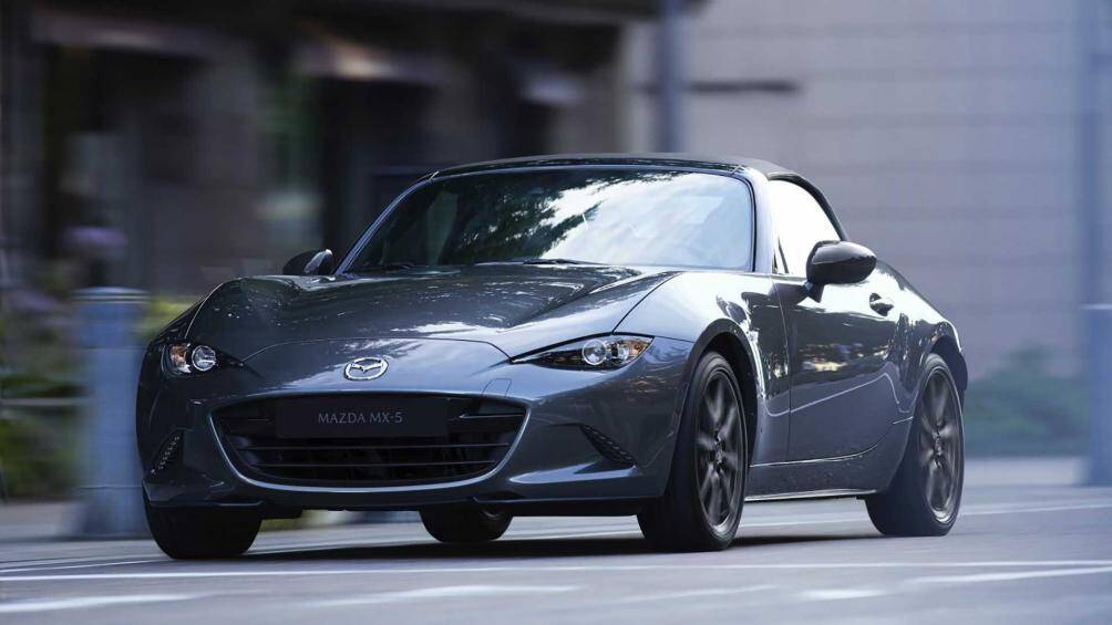 5. Mazda MX-5: Mazda MX-5 trông sắc nét phá cách và phá cách hơn phiên bản cũ 2018, động cơ 2.0L của xe được tăng sức mạnh thêm 23 mã lực