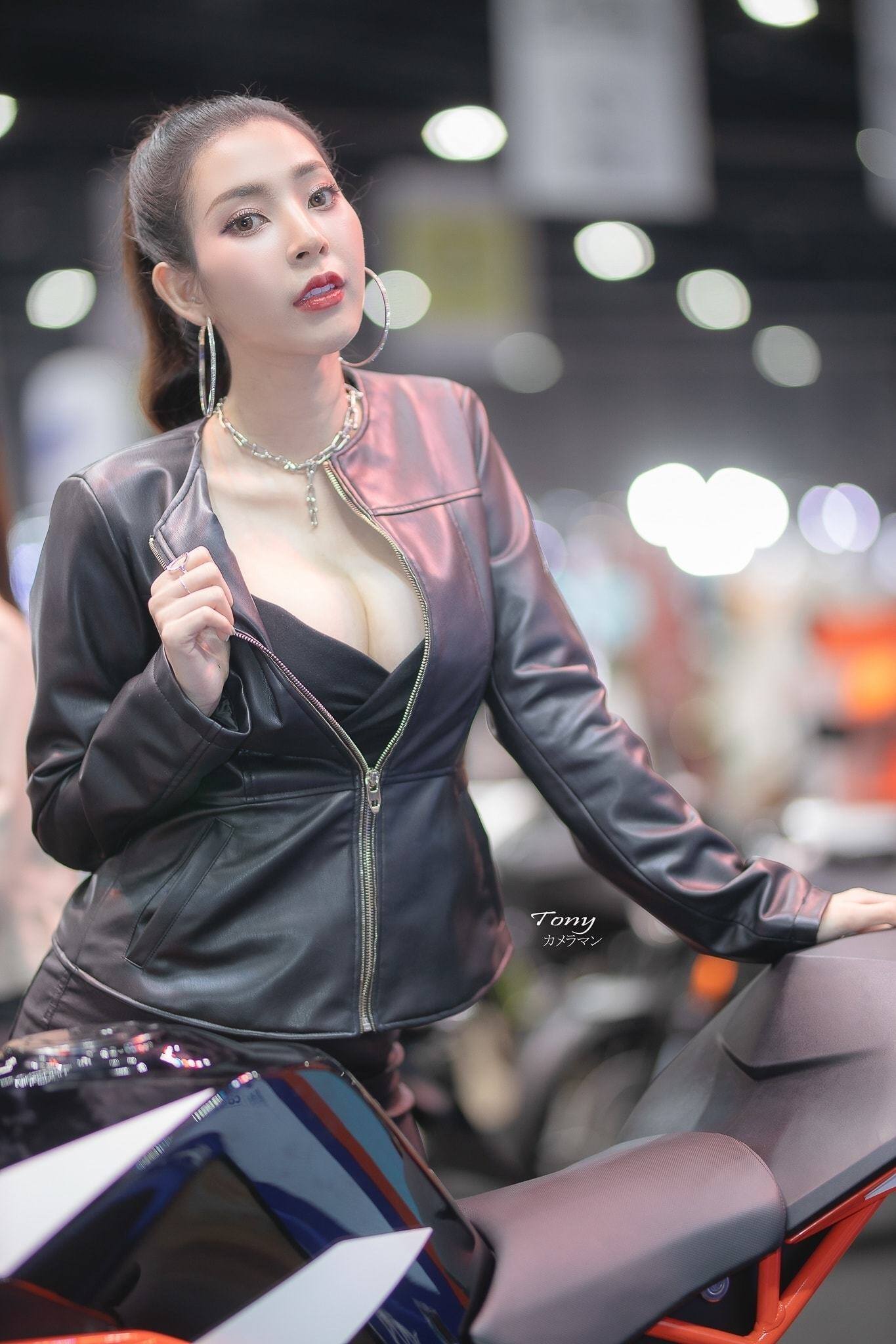 Thân hình cân đối đầy gợi cảm