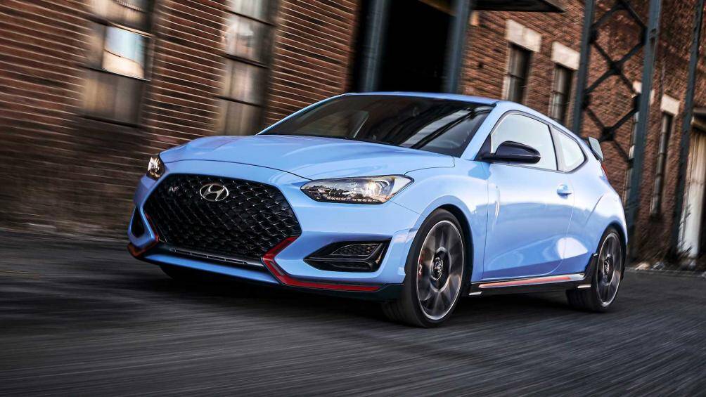 2. Hyundai Veloster 2021 (giá khởi điểm: 18.900 USD)