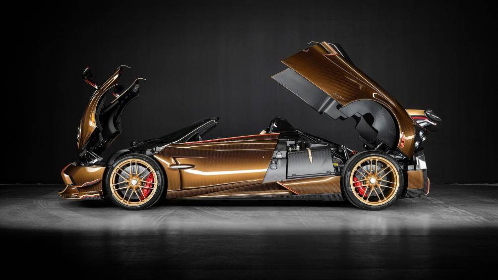 Chiếc xe được thiết kế nhằm tạo ra lực ép tối đa ở tốc độ cao nhưng vẫn đảm bảo khoảng sáng gầm để lưu thông trên đường phố