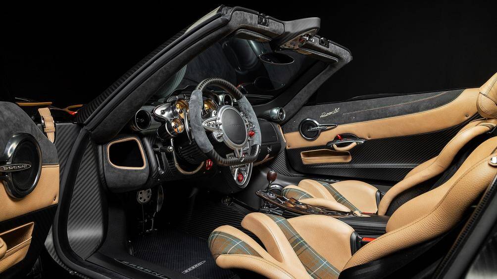 Giá bán cho mỗi chiếc Huayra BC Roadster sẽ khởi điểm ở mức 3,5 triệu USD