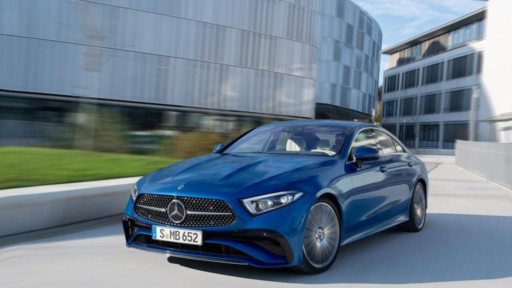 Đối với các phiên bản sử dụng động cơ xăng, CLS sử dụng khối động cơ 4 xy-lanh 2.0L công suất 299 mã lực