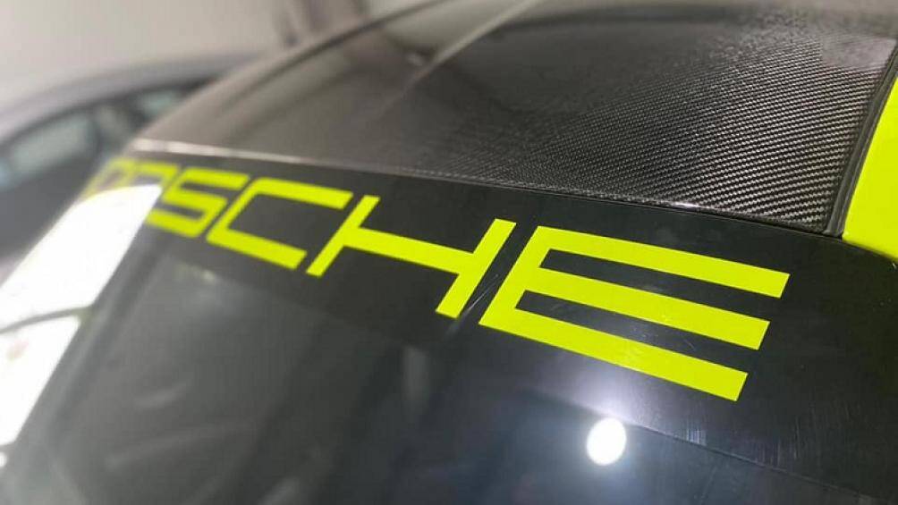 Cụ thể, siêu xe này sở hữu khối động cơ xăng 6 xi-lanh thẳng hàng, hút khí tự nhiên, dung tích 4.0 lít, tạo ra công suất tối đa 520 mã lực