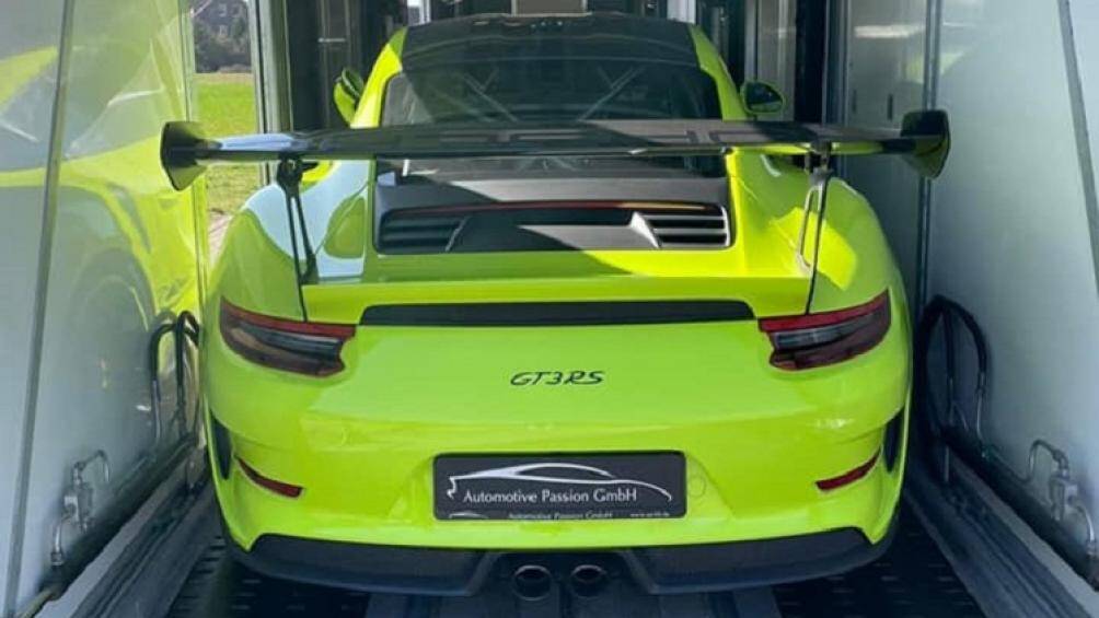 Giá xe Porsche Việt Nam dành cho mẫu siêu xe 911 GT3 RS bản nâng cấp bắt đầu từ 13,95 tỷ đồng cho bản tiêu chuẩn