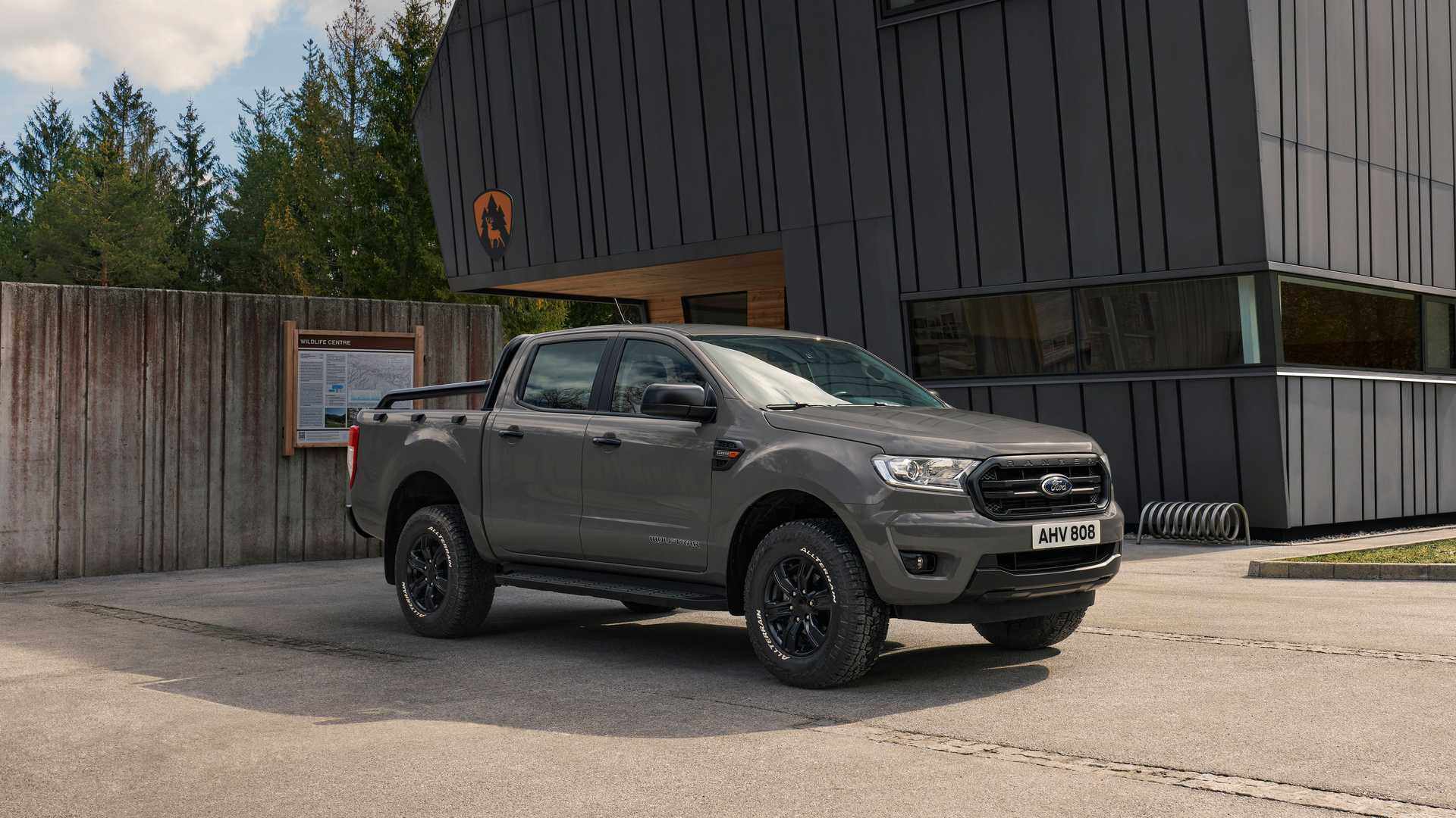 Trong khi đó, Wolftrak lại là một mẫu bán tải vượt địa hình mạnh mẽ nhưng vẫn đảm bảo được sự thoải mái, tiện lợi