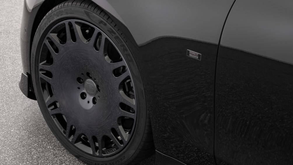 Xe được trang bị bộ mâm Brabus Monoblock M "PLATINUM EDITION" được thiết kế riêng cho phiên bản S-Class
