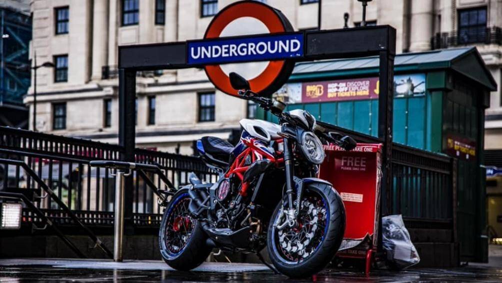 Để chào mừng việc mới khai trương đại lý tại thủ đô London, MV Agusta phát triển một phiên bản xe đặc biệt dựa trên dòng xe Dragster