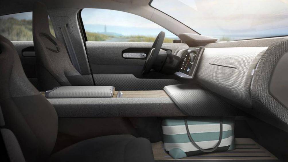 Lightyear chỉ có kế hoạch sản xuất 500 chiếc, 100 chiếc đầu tiên đã được bán hết sạch vào năm 2019