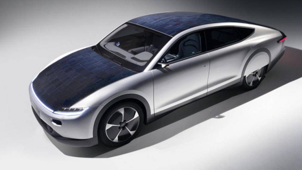 Công ty Lightyear đã bắt đầu thử nghiệm các tấm pin mặt trời trên nóc xe Tesla Model 3 trước khi thử nghiệm cho chiếc xe Lightyear One