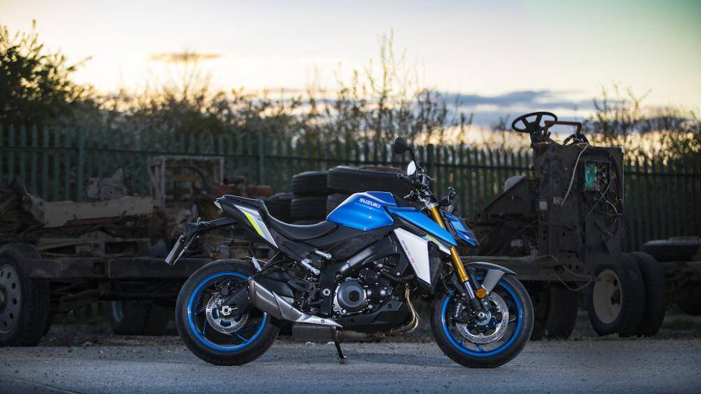 Phần còn lại của xe trông khá cơ bắp, đề cao phong cách tối giản nhưng đầy mạnh mẽ