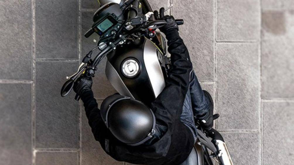 Leoncino 250 có kích thước lần lượt là 2.080x830x1.100 mm, khoảng cách giữa 2 trục bánh xe 1.400 mm, trọng lượng khô 153 kg