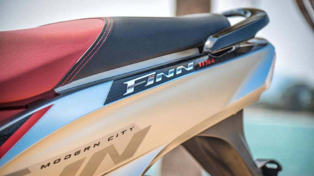 Theo Yamaha, FINN 115i tỏ ra rất tiết kiệm xăng, xe chỉ tốn tiêu thụ ở ngưỡng 96,16 km/lít theo chế độ chạy tiêu chuẩn