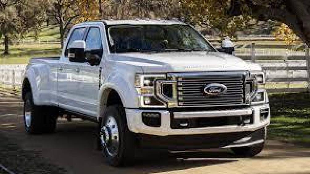 7. Ford F-450 Lariat 2020 (công suất tối đa: 475 mã lực)