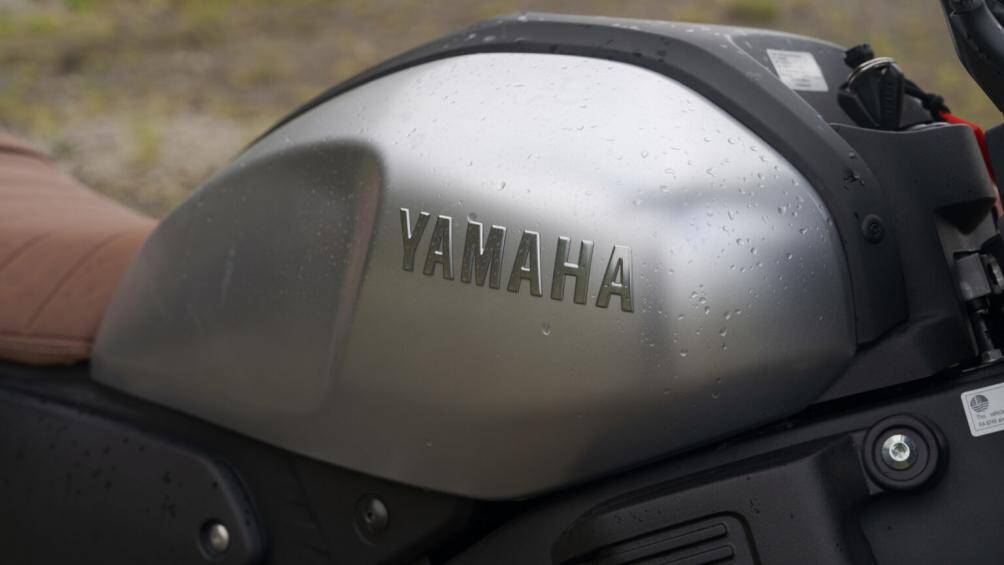 Tại khu vực Đông Nam Á sẽ có 3 lựa chọn màu sắc gồm đen (Matte Black Elegance), bạc (Matte Silver Premium) và xanh lục (Matte Green Authentic)