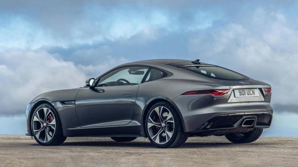 1. Jaguar F-Type (giá khởi điểm: 65.355 USD)