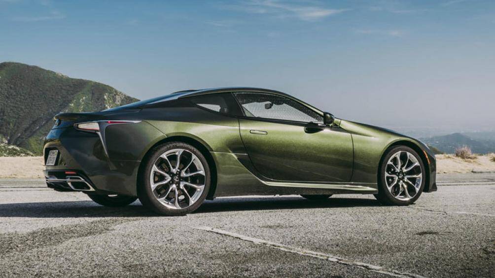 10. Lexus LC (khởi điểm 93.050 USD)