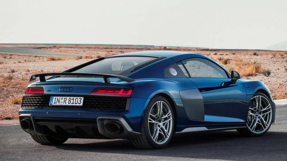 2. Audi R8 (giá khởi điểm từ 142.700 USD)