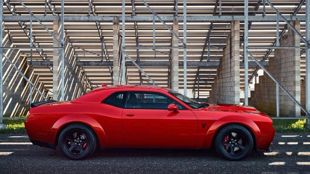 5. Dodge Challenger SRT Demon (giá khởi điểm: 81.090 USD)