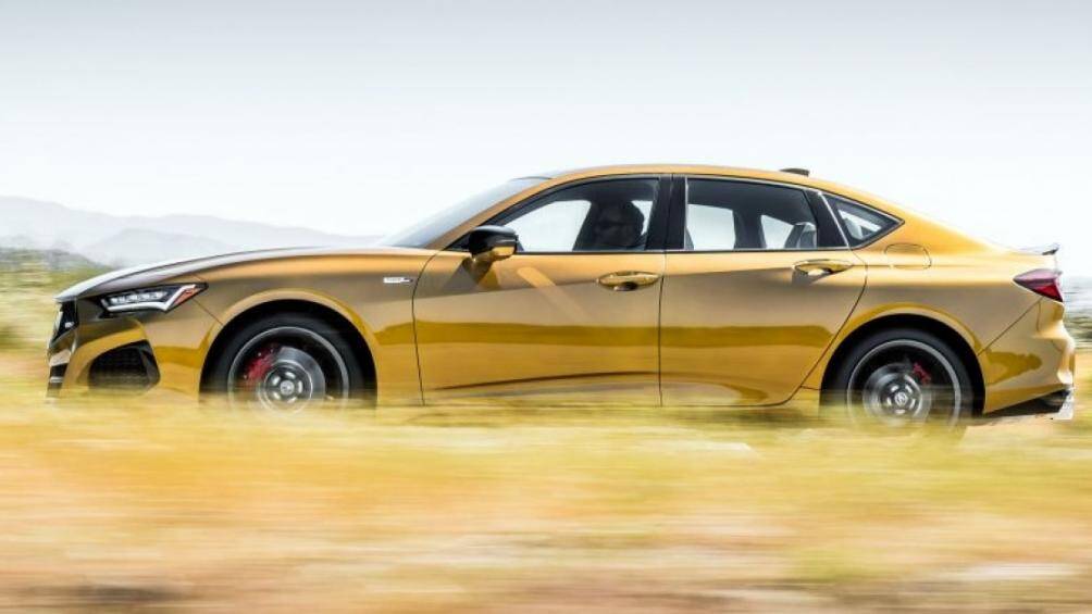 Hệ thống truyền động cho phép xe tăng tốc 0-96 km/h chỉ trong 5 giây, tốc độ tối đa mà mẫu xe này có thể đạt được lên tới 249 km/h