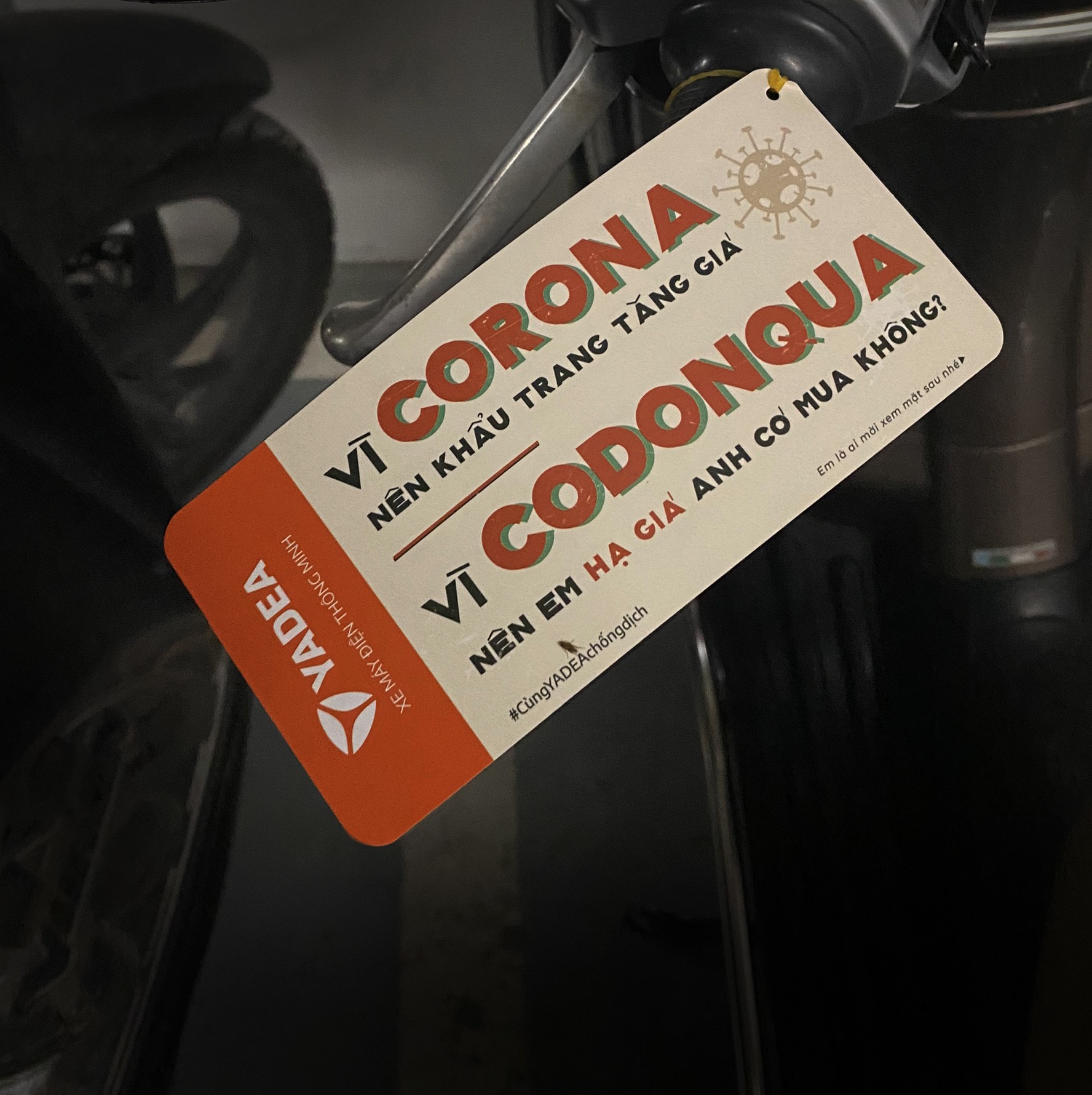 Bên cạnh những câu nói cổ động gắn liền với địa phương, còn có các câu “thả thính”, chơi chữ, bắt kịp với trào lưu và cách dùng từ của giới trẻ GenZ gần đây