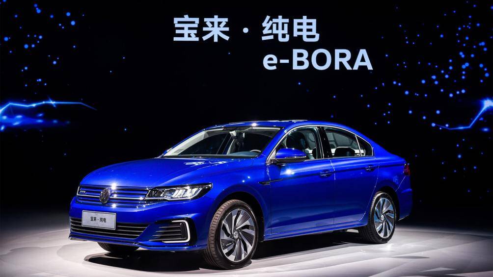 3. Volkswagen Bora (doanh số: 90.775 chiếc)