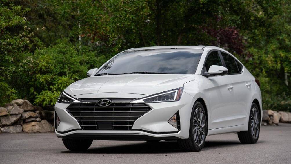 6. Hyundai Elantra (doanh số: 81.812 chiếc)