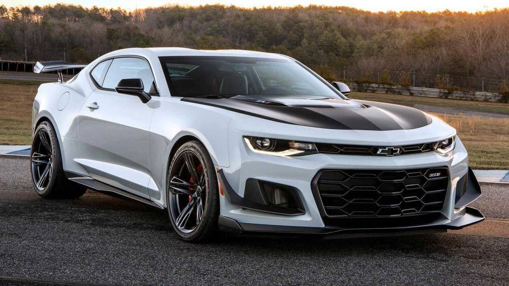 7. Chevrolet Camaro: Mẫu ô tô thể thao này chứng kiến mức tăng 26,7%, cao hơn tới 31.220 USD so với năm 2020