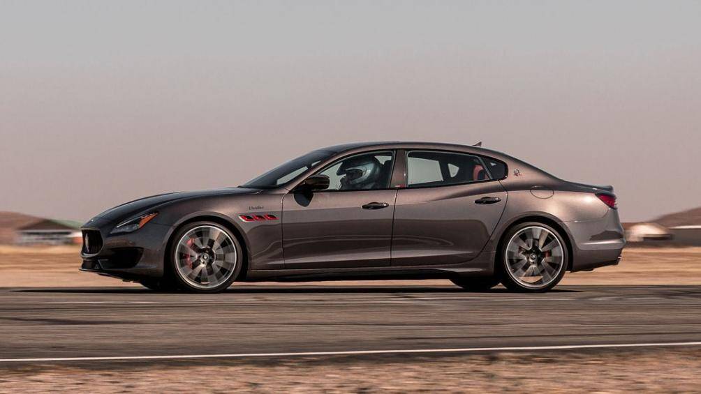 10. Maserati Quattroporte