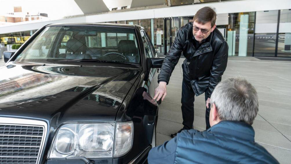 Ngoại thất được tạo thành với nhiều yếu tố thiết kế bao gồm cản, đèn pha và đèn hậu đã được tích hợp sâu hơn vào thân xe