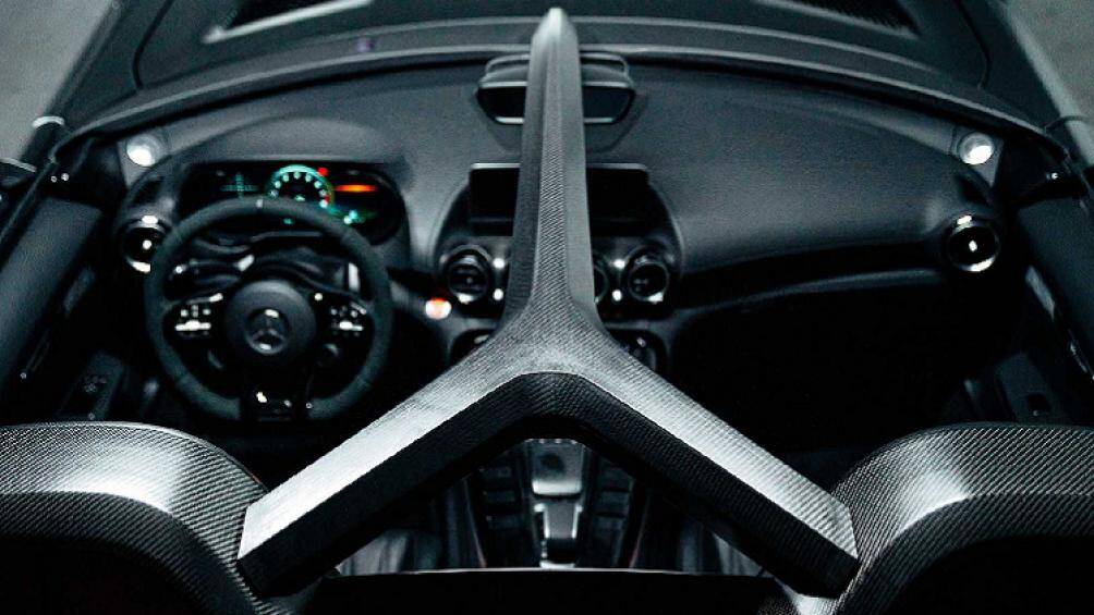 Mercedes-AMG GT R SpeedLegend giới hạn chỉ có 5 xe được sản xuất trên toàn cầu và đều đã có chủ, giá bán xe vẫn chưa được tiết lộ