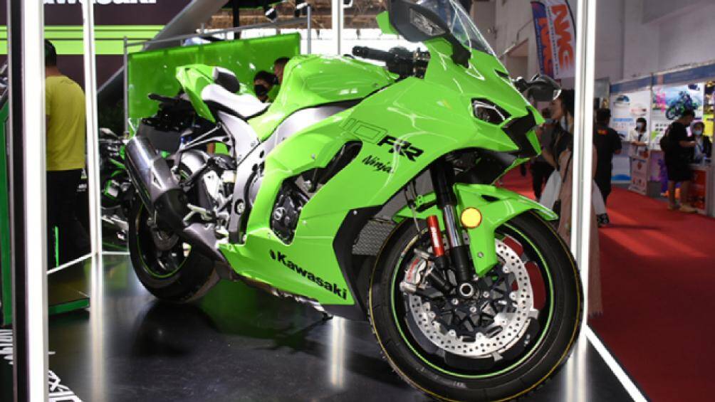 Trong đó, Ninja ZX-10RR là phiên bản cực hiếm chỉ có 500 chiếc trên toàn cầu