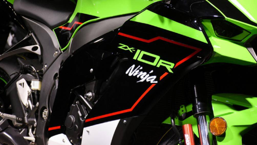 Tại thị trường đông dân nhất thế giới này, Ninja ZX-10R 2021 có giá niêm yết 236.800 Nhân dân tệ (853 triệu đồng)
