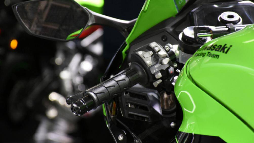 Còn mẫu Ninja ZX-10RR 2021 có giá niêm yết 349.800 Nhân dân tệ (1,26 tỷ đồng)