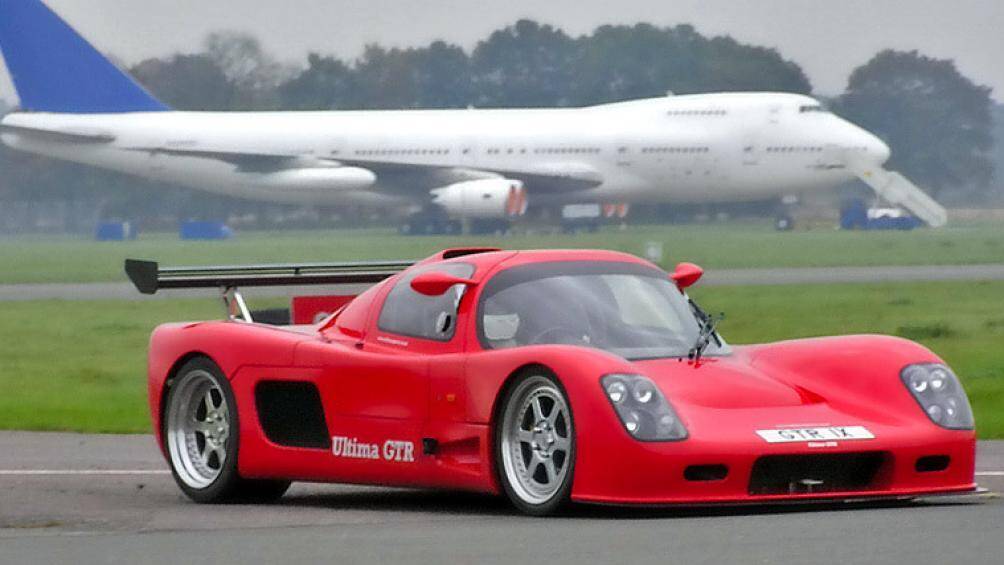 6. Ultima GTR 720 (thời gian tăng tốc từ 0-100 km/h: 2,6 giây)
