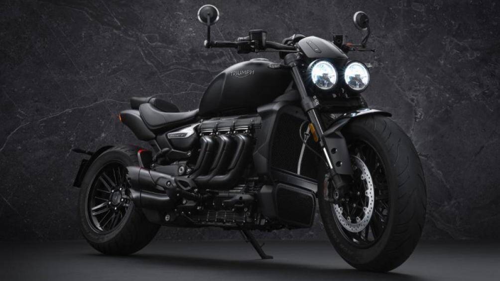 4. Triumph Rocket 3 R Black và Rocket 3 GT Triple Black Limited Edition