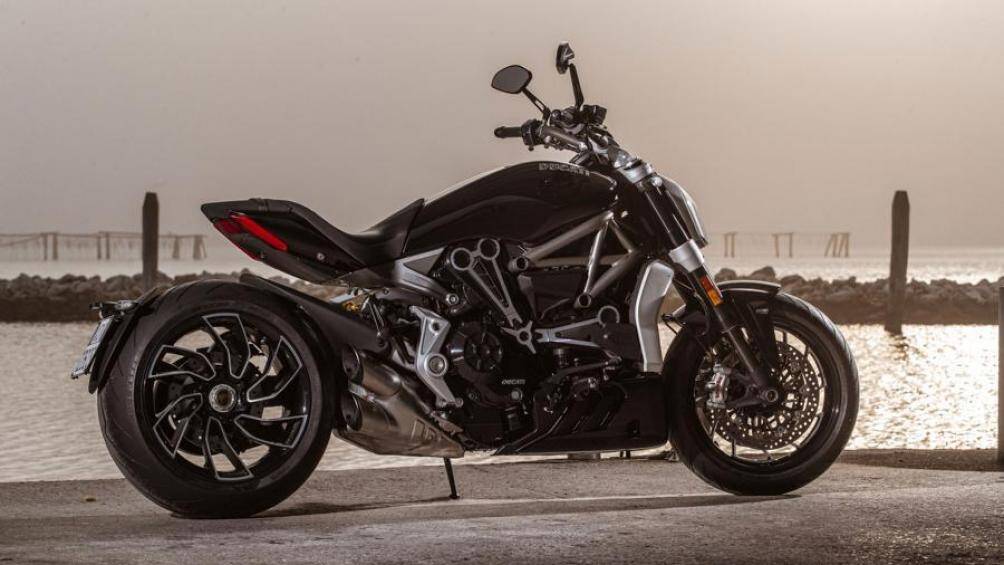 5. Ducati XDiavel Dark và Black Star