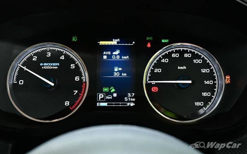 Ngoài ra còn có hỗ trợ lái khẩn cấp trước khi va chạm, phát hiện xe phía sau, đèn pha thích ứng, gương chiếu hậu thông minh và giám sát lái xe.