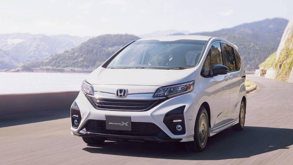 10. Honda Freed (doanh số: 4.409 chiếc)