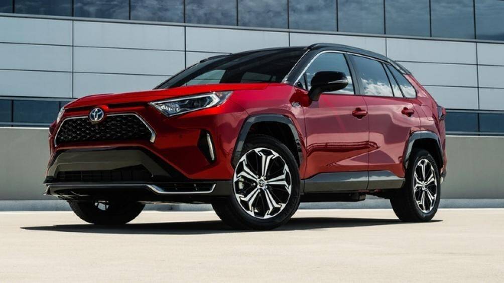 9. Toyota RAV4 (doanh số: 4.784 chiếc)