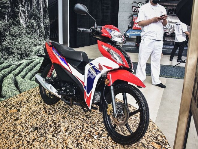 Honda Wave 110S vừa ra mắt tại thị trường đông dân nhất thế giới là Trung Quốc với thiết kế thể thao, mạnh mẽ