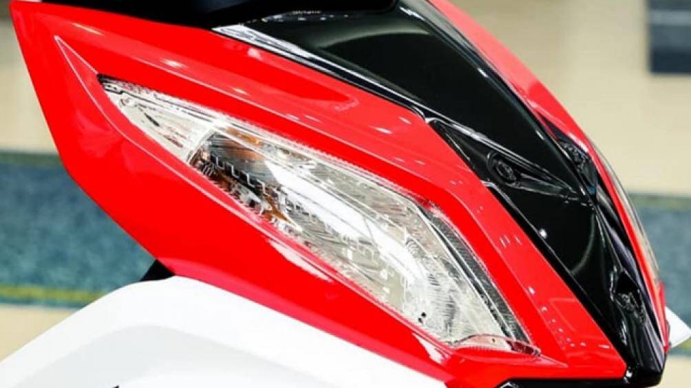 Tuy nhiên điều khiến cho người tiêu dùng tiếc nuối là hệ thống đèn lái, đèn hậu và xi nhan vẫn sử dụng bóng đèn sợi tóc halogen