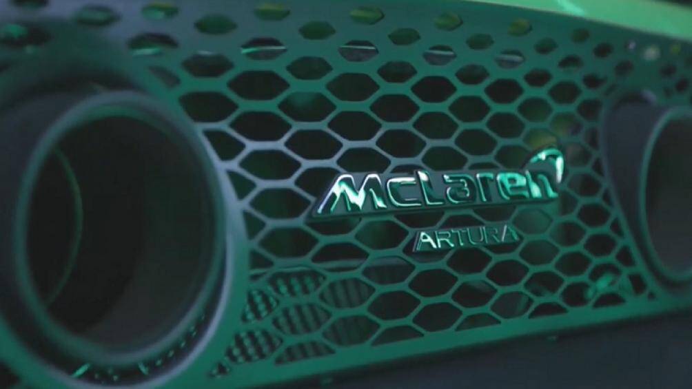 Ngoài ra, xe còn có thêm 94 mã lực đến từ động cơ điện. Nhờ vậy, tổng công suất trên siêu xe McLaren Artura khi kết hợp động cơ xăng và điện là 671 mã lực