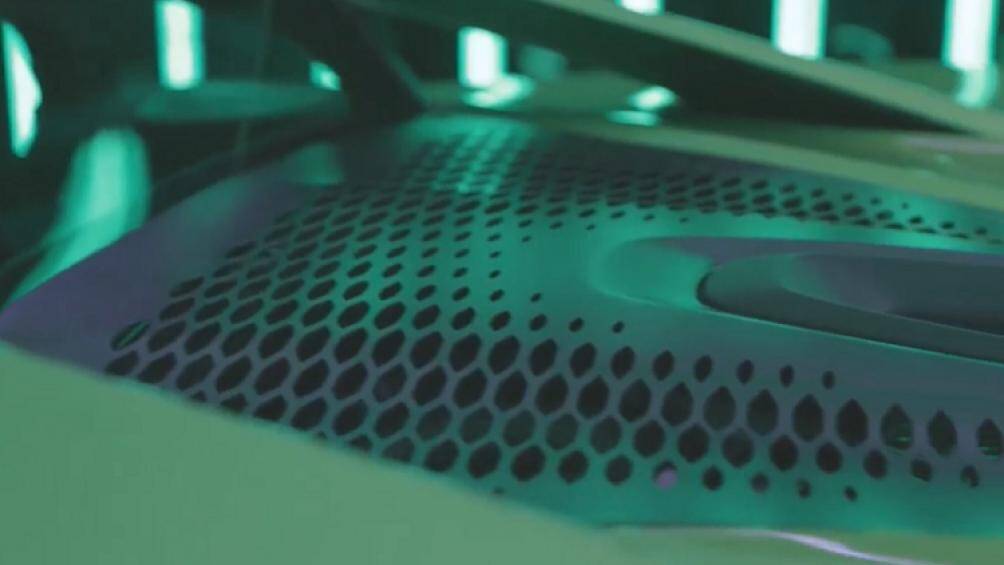 Vì Artura là siêu xe hybrid thương mại đầu tiên của McLaren nên đây là lý do thu hút sự quan tâm của đại gia Việt